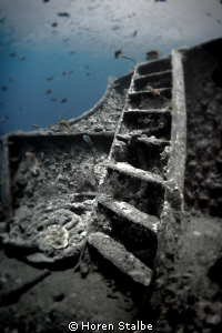 Stairs of Thistelgorm wreck.. by Horen Stalbe 
